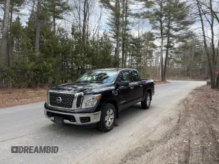 2017 Nissan Titan SV z VIN 1N6AA1EJ9HN510237, wystawiony jako Copart lot #53729665 z przebiegiem 109 148 mil mil oraz Czysty tytuł • Clean title. Historia ofert i sprzedaży dostępna na DreamBid. Obrazek 2.