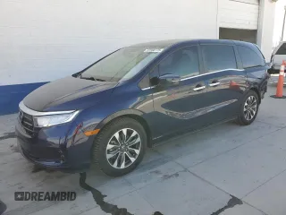 2022 Honda Odyssey EX-L z VIN 5FNRL6H71NB061658, wystawiony jako Copart lot #52260775 z przebiegiem 28 494 mil mil oraz Szkody całkowita. Historia ofert i sprzedaży dostępna na DreamBid. Obrazek 1.