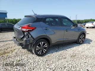 2019 Nissan Kicks S z VIN 3N1CP5CU9KL492573, wystawiony jako Copart lot #59094675 z przebiegiem 40 196 mil mil oraz Szkoda całkowita • Salvage title. Historia ofert i sprzedaży dostępna na DreamBid. Obrazek 3.