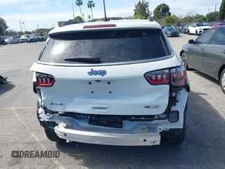 2023 Jeep Compass Latitude z VIN 3C4NJDBN1PT538478, wystawiony jako IAAI lot #41804312 z przebiegiem 14 228 mil mil oraz . Historia ofert i sprzedaży dostępna na DreamBid. Obrazek 17.