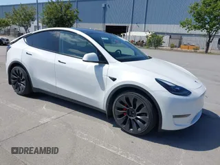 2022 Tesla Model Y Performance z VIN 7SAYGDEF2NF347456, wystawiony jako IAAI lot #42177725 z przebiegiem 29 374 mil mil oraz . Historia ofert i sprzedaży dostępna na DreamBid. Obrazek 1.