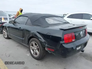 2009 Ford Mustang with VIN 1ZVHT84N995137661, listed as a IAAI auction lot 41380685 with 185,620 mi miles and . Bid and sale history available at DreamBid. Image 3.