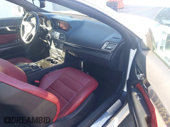 2016 Mercedes-Benz E 400 with VIN WDDKK6FF8GF324652, listed as a IAAI auction lot 41326518 with 166,521 mi miles and . Bid and sale history available at carsss.com. Image 5.