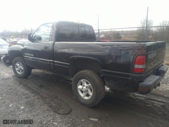2000 Dodge Ram 1500 with VIN 1B7HF16Y4YS557109, listed as a IAAI auction lot 36011985 with 1 mi miles. Bid and sale history available at carsss.com. Image 3.