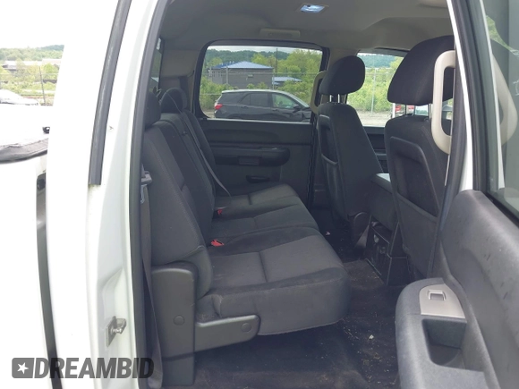 2013 GMC Sierra 2500HD SLE с VIN 1GT120CG8DF163084, выставлен на аукционе IAAI как лот 42265013 с пробегом 160 890 миль миль и . История ставок и продаж доступна на DreamBid. Изображение 8.