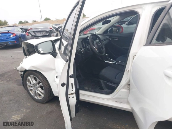 2016 Scion iA with VIN 3MYDLBZV3GY140712, listed as a IAAI auction lot 41900496 with 95,616 mi miles. Bid and sale history available at carsss.com. Image 5.