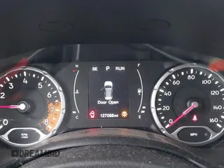 2017 Jeep Renegade Sport with VIN ZACCJBAB6HPG43142, listed as a IAAI auction lot 41719128 with 127,088 mi miles and . Bid and sale history available at carsss.com. Image 7.