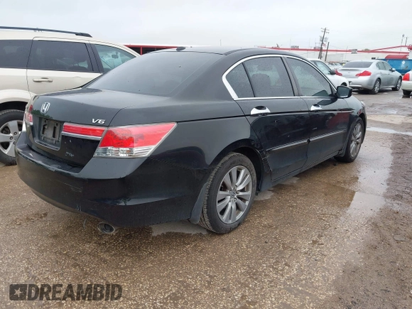 2012 Honda Accord EX-L z VIN 1HGCP3F88CA030662, wystawiony jako IAAI lot #41960040 z przebiegiem 172 909 mil mil oraz . Historia ofert i sprzedaży dostępna na DreamBid. Obrazek 4.