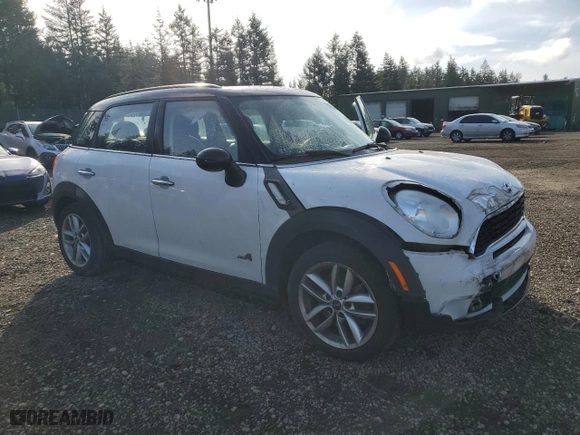 2013 MINI Cooper Countryman S ALL4 with VIN WMWZC5C53DWP30455, listed as a Copart auction lot 49705555 with 67,404 mi miles and Salvage Title. Bid and sale history available at carsss.com. Image 4.