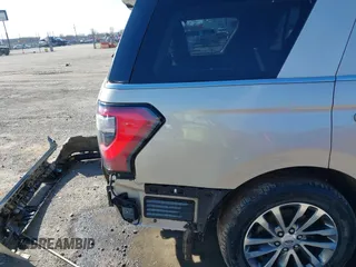 2018 Ford Expedition Limited with VIN 1FMJU1KT6JEA06679, listed as a IAAI auction lot 41675664 with 154,902 mi miles. Bid and sale history available at carsss.com. Image 18.