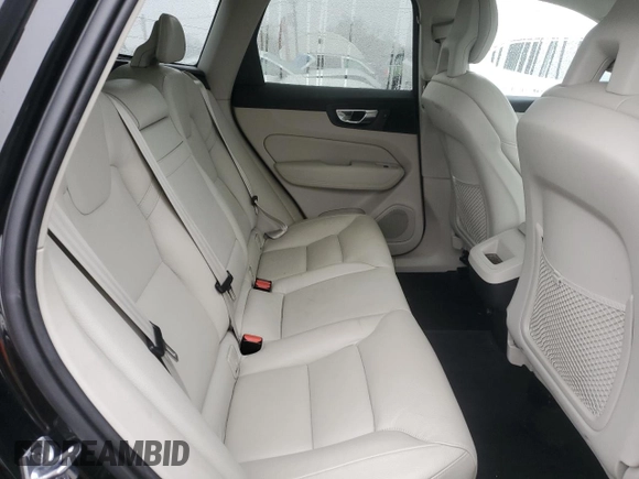 2018 Volvo XC60 Momentum with VIN LYV102RK1JB087884, listed as a Copart auction lot 49696925 with 34,601 mi miles and Salvage Title. Bid and sale history available at carsss.com. Image 11.