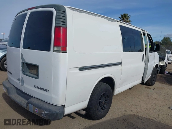 2002 Chevrolet City Express Cargo z VIN 1GCEG15W121226906, wystawiony jako IAAI lot #41882849 z przebiegiem 184 790 mil mil oraz . Historia ofert i sprzedaży dostępna na DreamBid. Obrazek 4.