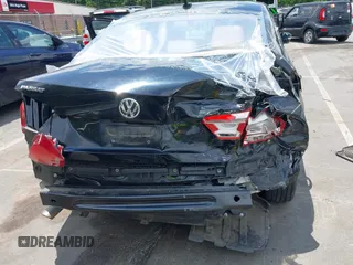 2013 Volkswagen Passat SE with VIN 1VWBP7A34DC114543, listed as a IAAI auction lot 42464549 with 111,146 mi miles and . Bid and sale history available at DreamBid. Image 15.
