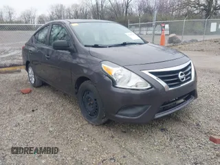2015 Nissan Versa SV with VIN 3N1CN7AP6FL915324, listed as a IAAI auction lot 41950266 with 114,006 mi miles. Bid and sale history available at carsss.com. Image 1.