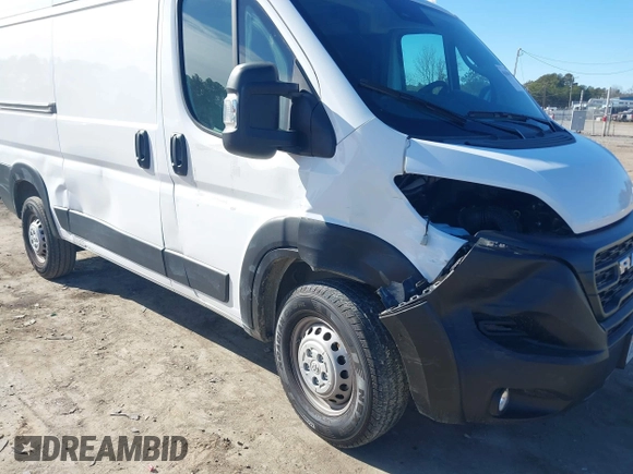 2025 Ram ProMaster Cargo Tradesman with VIN 3C6LRVVG0SE518973, listed as a IAAI auction lot 41434393 with 7,075 mi miles and . Bid and sale history available at carsss.com. Image 6.