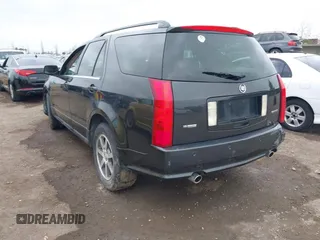 2004 Cadillac SRX with VIN 1GYDE63A540153774, listed as a IAAI auction lot 41500070 with 144,718 mi miles. Bid and sale history available at carsss.com. Image 3.