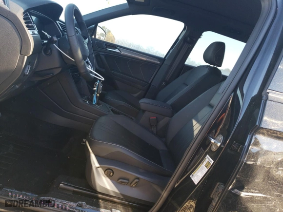 2024 Volkswagen Tiguan SE R-Line Black with VIN 3VVCB7AX3RM010352, listed as a Copart auction lot 50008955 with 16,095 mi miles and Salvage Title. Bid and sale history available at carsss.com. Image 7.
