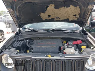 2018 Jeep Renegade Latitude with VIN ZACCJBBB2JPH59443, listed as a IAAI auction lot 42555557 with 66,689 mi miles and . Bid and sale history available at DreamBid. Image 10.
