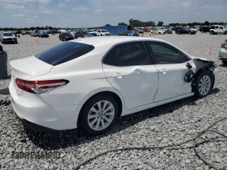 2020 Toyota Camry LE with VIN 4T1C11AK0LU340449, listed as a Copart auction lot 54071195 with 16,881 mi miles and Salvage Title. Bid and sale history available at carsss.com. Image 3.