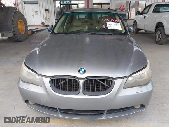 2006 BMW 5 Series 525i with VIN WBANE53596B992242, listed as a IAAI auction lot 41439708 with 176,575 mi miles and . Bid and sale history available at carsss.com. Image 6.