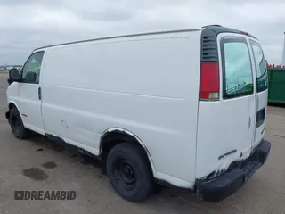 2000 Chevrolet City Express Cargo z VIN 1GCFG15W5Y1120830, wystawiony jako IAAI lot #42495576 z przebiegiem 266 346 mil mil oraz . Historia ofert i sprzedaży dostępna na DreamBid. Obrazek 3.
