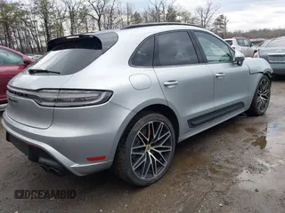 2022 Porsche Macan Turbo with VIN WP1AF2A52NLB31072, listed as a IAAI auction lot 41444252 with 38,595 mi miles and . Bid and sale history available at DreamBid. Image 4.