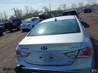 2015 Hyundai Sonata Hybrid Limited with VIN KMHEC4A44FA128410, listed as a IAAI auction lot 41923725 with 1 mi miles. Bid and sale history available at carsss.com. Image 16.