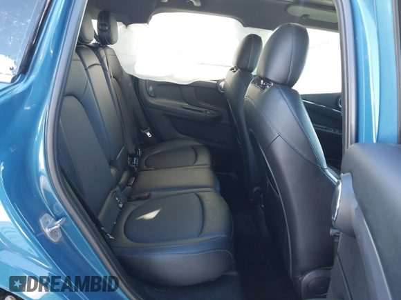 2018 MINI Countryman Cooper S with VIN WMZYT5C3XJ3E61612, listed as a IAAI auction lot 41276107 with 59,554 mi miles and . Bid and sale history available at DreamBid. Image 8.