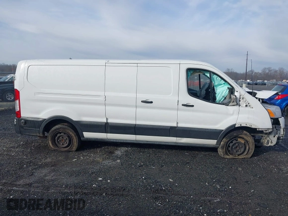 2019 Ford Transit z VIN 1FTYR2ZM6KKB81879, wystawiony jako IAAI lot #41485213 z przebiegiem 153 036 mil mil oraz . Historia ofert i sprzedaży dostępna na DreamBid. Obrazek 13.