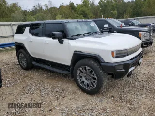 2024 GMC Hummer EV 3X with VIN 1GKB0RDC7RU103508, listed as a Copart auction lot 79104704 with Not Provided miles and Salvage Title. Bid and sale history available at carsss.com. Image 4.
