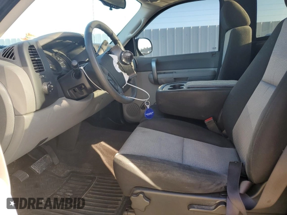 2009 Chevrolet Silverado 1500 Work Truck with VIN 1GCEC14C09Z102415, listed as a Copart auction lot 86639704 with 113,312 mi miles and Salvage Title. Bid and sale history available at DreamBid. Image 7.