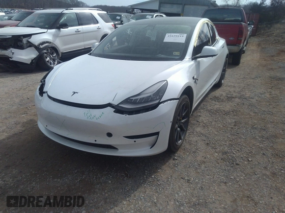 2020 Tesla Model 3 Standard Range Plus with VIN 5YJ3E1EA0LF597839, listed as a IAAI auction lot 41639219 with 49,220 mi miles. Bid and sale history available at carsss.com. Image 6.