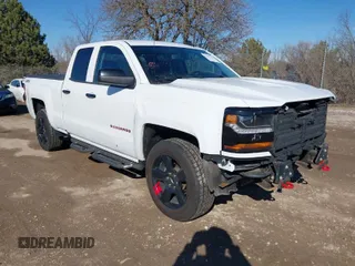 2017 Chevrolet Silverado 1500 LT with VIN 1GCVKREC9HZ371544, listed as a IAAI auction lot 41807725 with 94,580 mi miles. Bid and sale history available at carsss.com. Image 1.