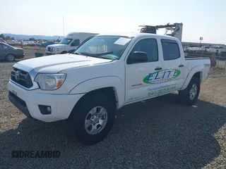 2014 Toyota Tacoma PreRunner with VIN 3TMJU4GN7EM158230, listed as a IAAI auction lot 40010521 with 145,185 mi miles. Bid and sale history available at carsss.com. Image 17.