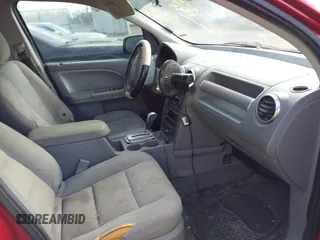2006 Ford Freestyle SE with VIN 1FMZK01186GA13387, listed as a IAAI auction lot 41604310 with 212,885 mi miles. Bid and sale history available at carsss.com. Image 5.