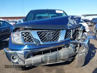 2006 Nissan Frontier SE z VIN 1N6AD07W56C433031, wystawiony jako IAAI lot #41382847 z przebiegiem 80 576 mil mil oraz . Historia ofert i sprzedaży dostępna na DreamBid. Obrazek 12.