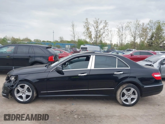 2011 Mercedes-Benz E 350 Luxury z VIN WDDHF8HB6BA418247, wystawiony jako IAAI lot #42161954 z przebiegiem 87 877 mil mil oraz . Historia ofert i sprzedaży dostępna na DreamBid. Obrazek 14.