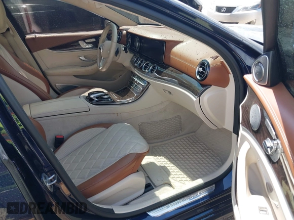 2019 Mercedes-Benz E 450 z VIN WDDZF6JB3KA508944, wystawiony jako IAAI lot #41924160 z przebiegiem 62 302 mil mil oraz . Historia ofert i sprzedaży dostępna na DreamBid. Obrazek 5.