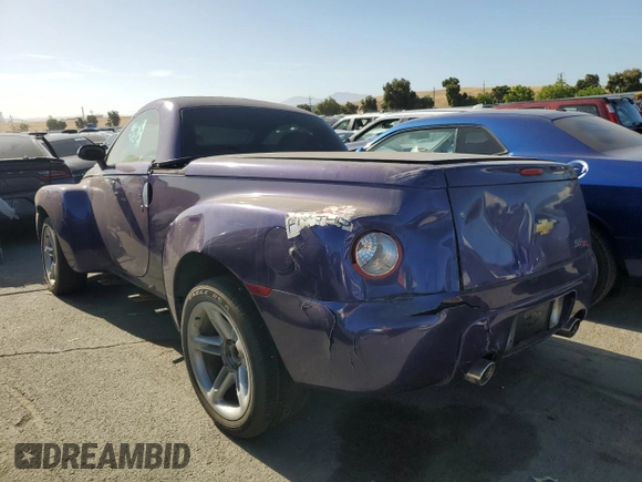 2004 Chevrolet SSR LS z VIN 1GCES14P14B107470, wystawiony jako Copart lot #57395344 z przebiegiem Nie podano mil oraz Szkoda całkowita • Salvage title. Historia ofert i sprzedaży dostępna na DreamBid. Obrazek 2.