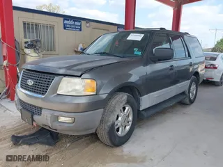 2003 Ford Expedition Special Service with VIN 1FMRU15W13LC32961, listed as a IAAI auction lot 42100080 with 126,047 mi miles. Bid and sale history available at carsss.com. Image 2.