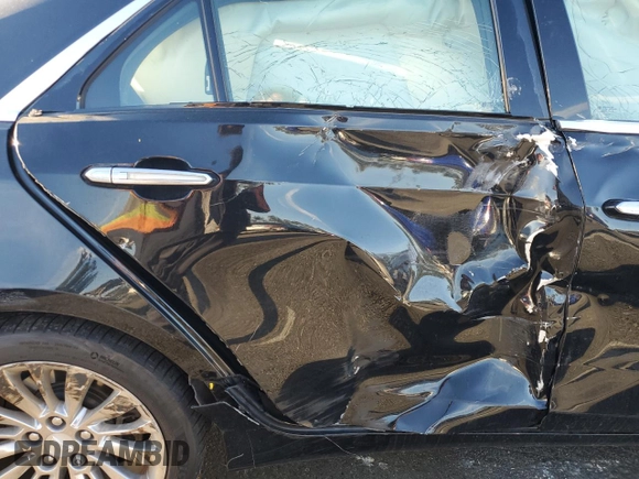 2016 Cadillac CTS Premium Collection RWD with VIN 1G6AT5SS8G0185760, listed as a Copart auction lot 87536205 with 42,480 mi miles and Salvage title. Bid and sale history available at DreamBid. Image 10.