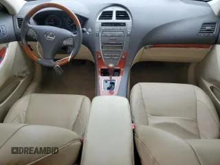 2010 Lexus ES 330 z VIN JTHBK1EG0A2367404, wystawiony jako Copart lot #54672145 z przebiegiem 217 569 mil mil oraz Czysty tytuł • Clean title. Historia ofert i sprzedaży dostępna na DreamBid. Obrazek 8.