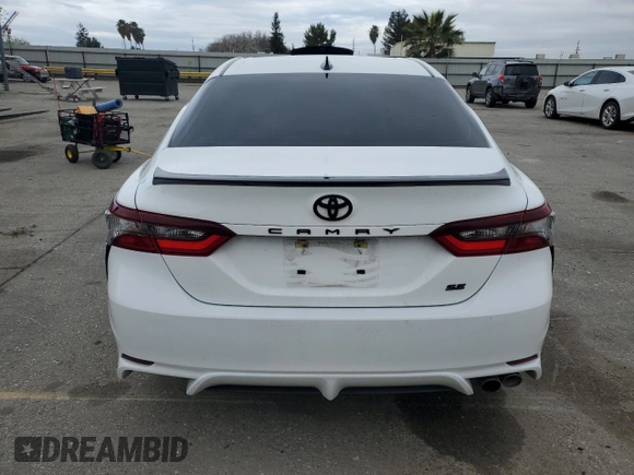 2022 Toyota Camry SE with VIN 4T1G11AK4NU056889, listed as a Copart auction lot 49347665 with 43,110 mi miles and Salvage Title. Bid and sale history available at carsss.com. Image 6.