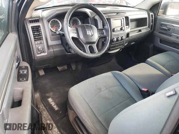 2015 Ram 1500 Tradesman z VIN 3C6JR6AT9FG517217, wystawiony jako Copart lot #81830944 z przebiegiem 112 380 mil mil oraz Czysty tytuł • Clean title. Historia ofert i sprzedaży dostępna na DreamBid. Obrazek 8.