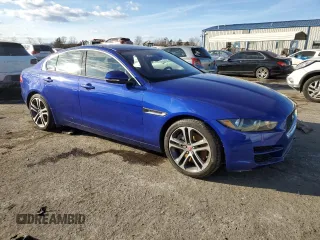 2017 Jaguar XE 35t Premium with VIN SAJAD4BV8HA961672, listed as a Copart auction lot 42923875 with 33,655 mi miles and Salvage Title. Bid and sale history available at DreamBid. Image 4.
