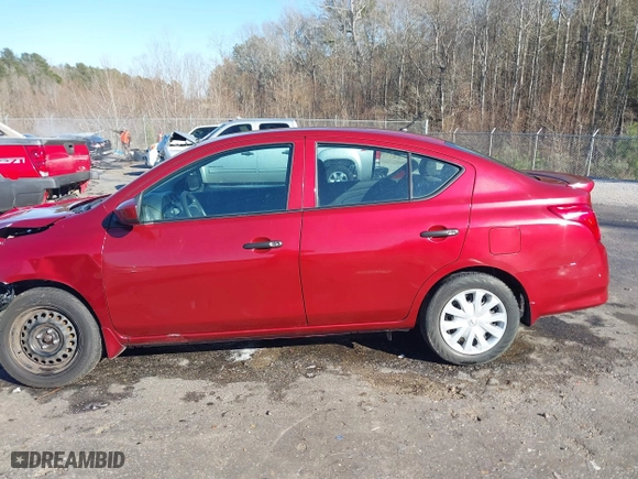 2019 Nissan Versa Sedan SV with VIN 3N1CN7AP0KL810949, listed as a IAAI auction lot 41352561 with 98,995 mi miles. Bid and sale history available at carsss.com. Image 14.