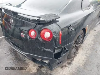2017 Nissan GT-R Premium с VIN JN1AR5EFXHM820257, выставлен на аукционе IAAI как лот 41367391 с пробегом Не указан миль и . История ставок и продаж доступна на DreamBid. Изображение 6.
