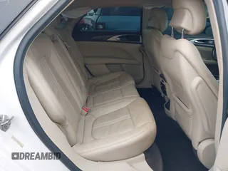 2017 Lincoln MKZ Reserve z VIN 3LN6L5E9XHR619962, wystawiony jako IAAI lot #41791188 z przebiegiem 143 955 mil mil oraz . Historia ofert i sprzedaży dostępna na DreamBid. Obrazek 8.