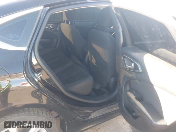 2015 Chrysler 200 Limited with VIN 1C3CCCAB9FN632906, listed as a IAAI auction lot 41418163 with 181,428 mi miles. Bid and sale history available at carsss.com. Image 8.