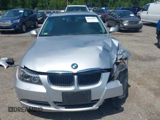2008 BMW 3 Series 328xi with VIN WBAVC73518KX92542, listed as a IAAI auction lot 42494583 with 152,138 mi miles and . Bid and sale history available at DreamBid. Image 6.